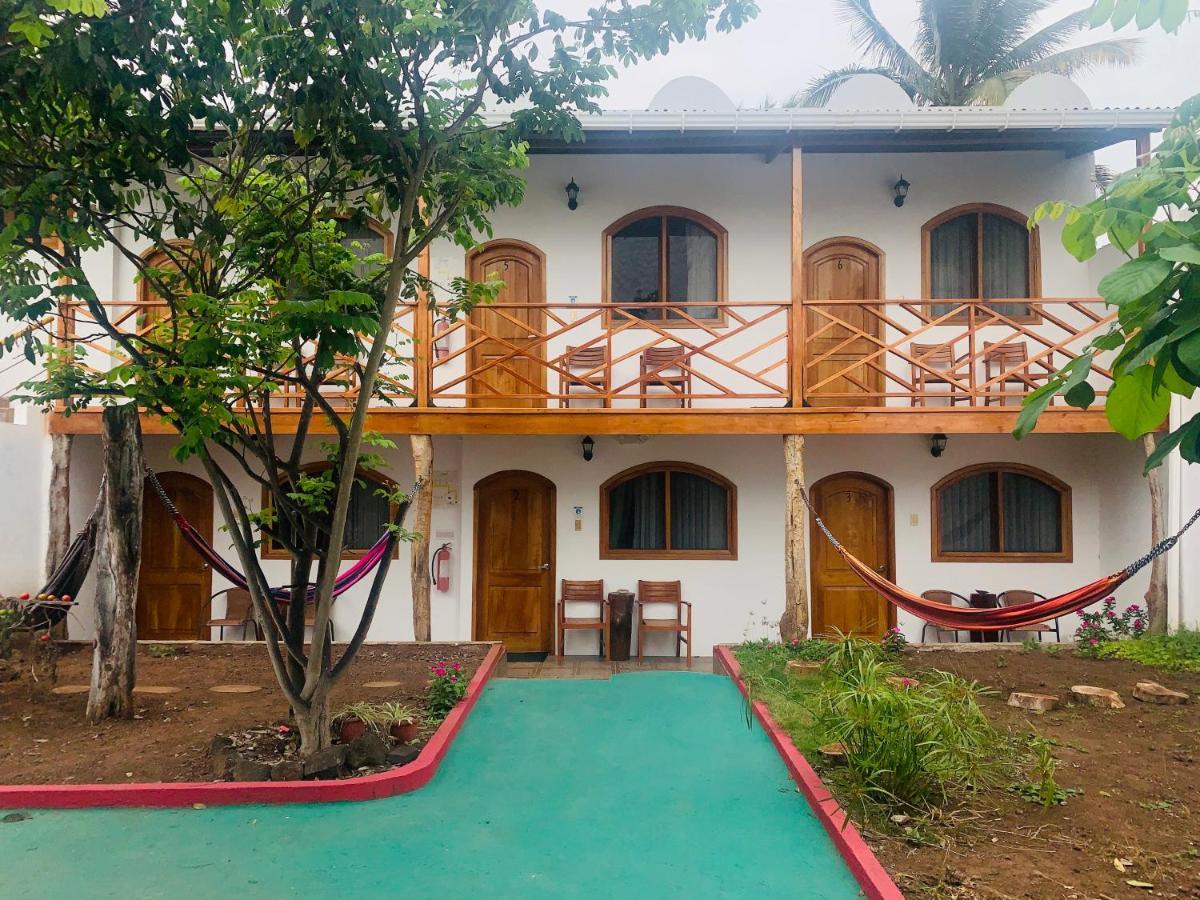 Hostal White House Galapagos Puerto Ayora  Exteriér fotografie