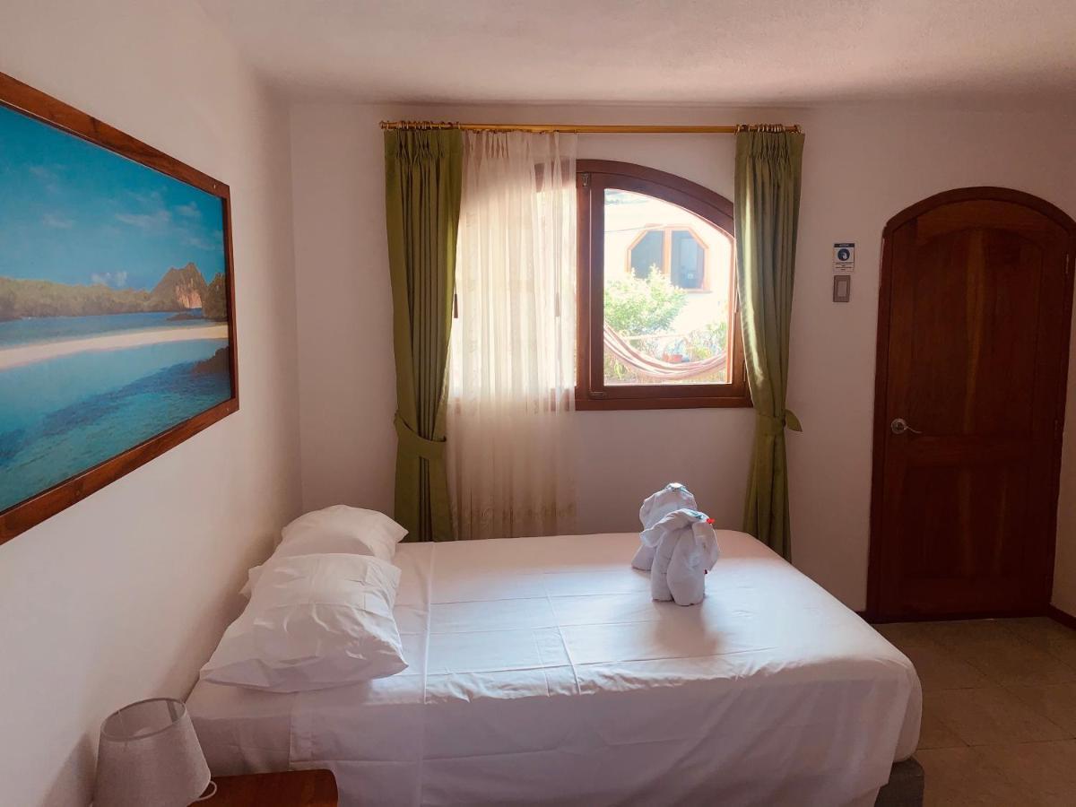 Hostal White House Galapagos Puerto Ayora  Exteriér fotografie