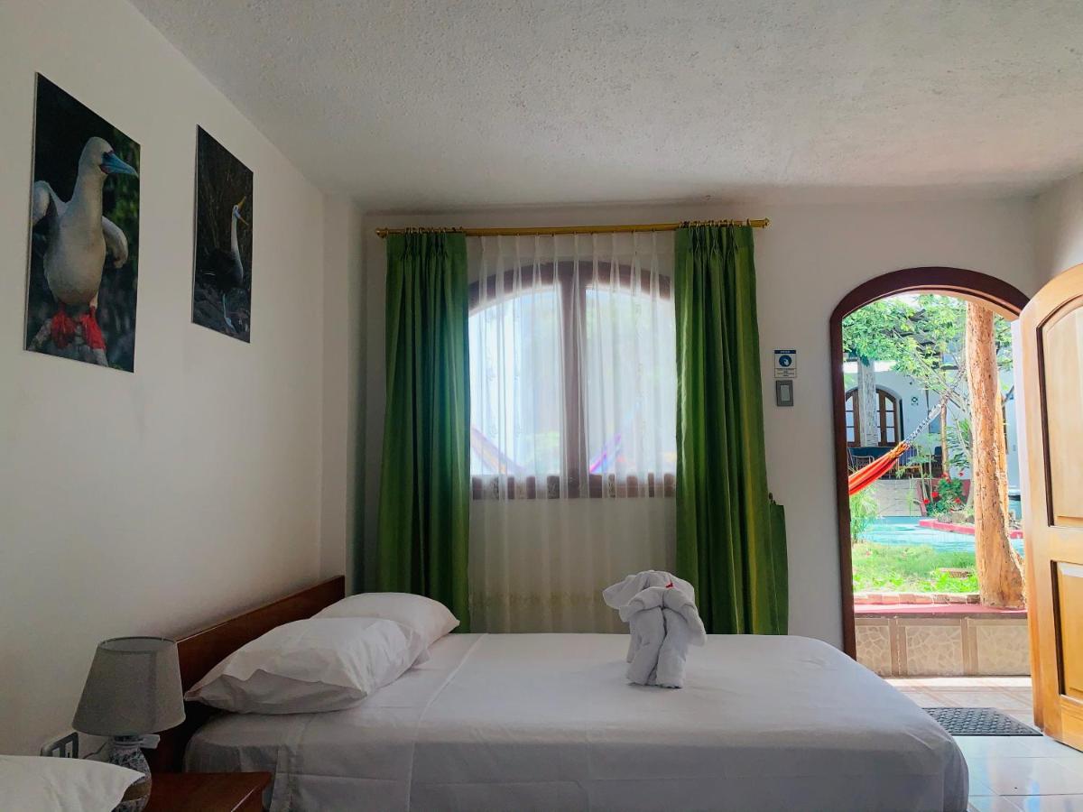 Hostal White House Galapagos Puerto Ayora  Exteriér fotografie