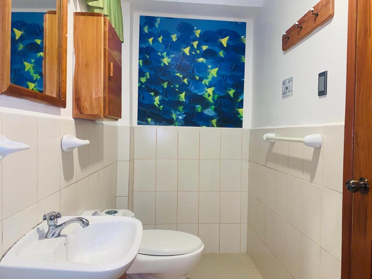 Hostal White House Galapagos Puerto Ayora  Exteriér fotografie