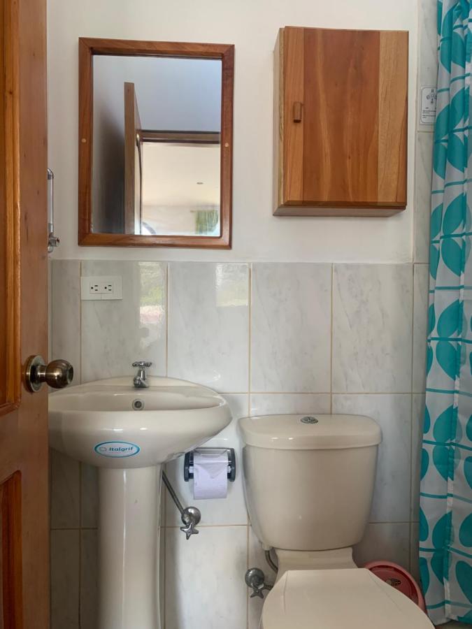 Hostal White House Galapagos Puerto Ayora  Exteriér fotografie
