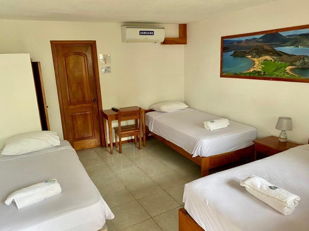 Hostal White House Galapagos Puerto Ayora  Exteriér fotografie