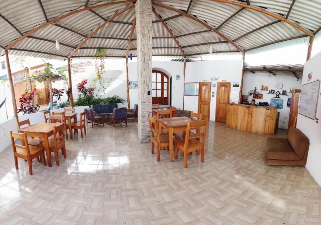 Hostal White House Galapagos Puerto Ayora  Exteriér fotografie