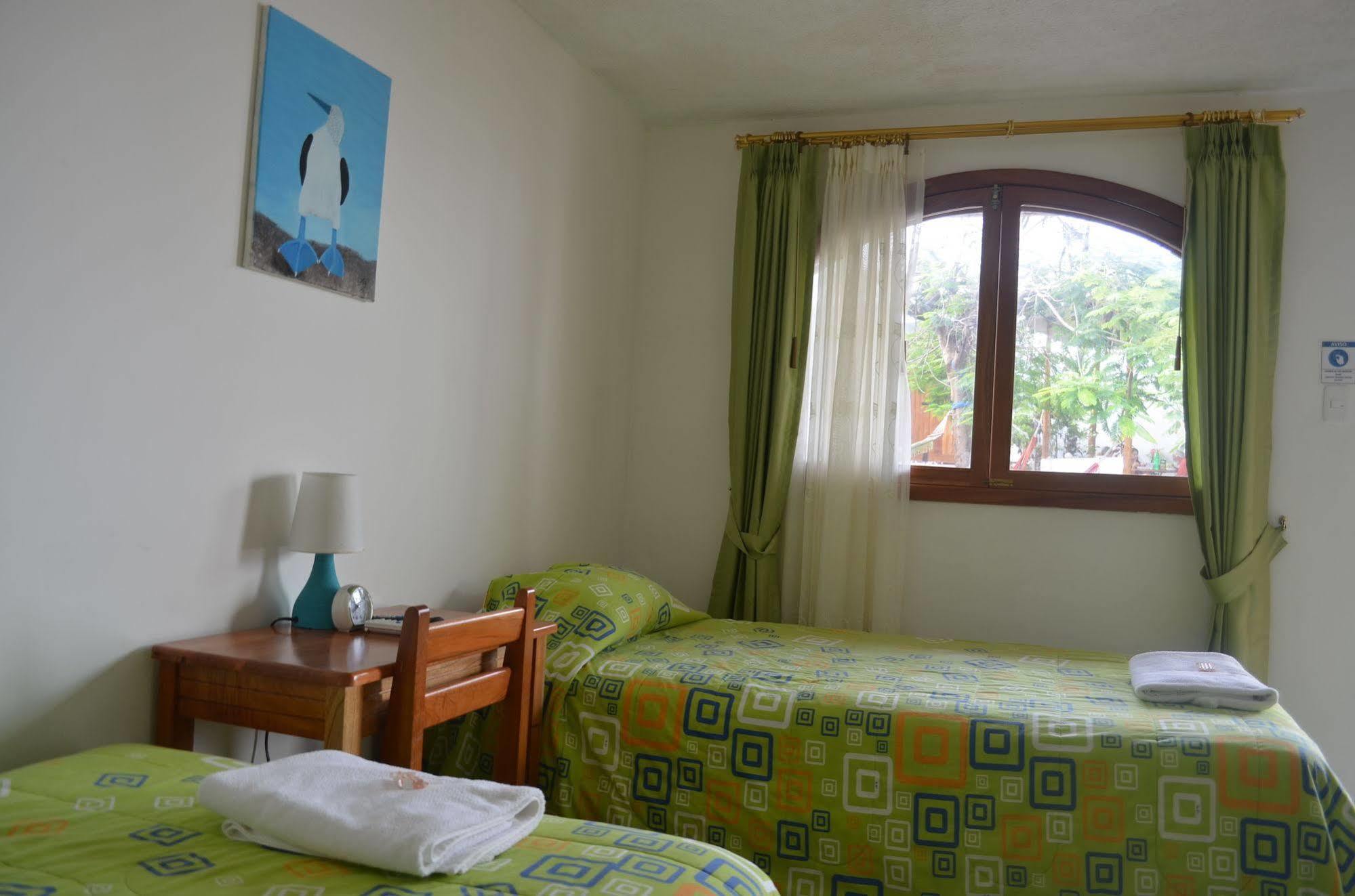 Hostal White House Galapagos Puerto Ayora  Exteriér fotografie