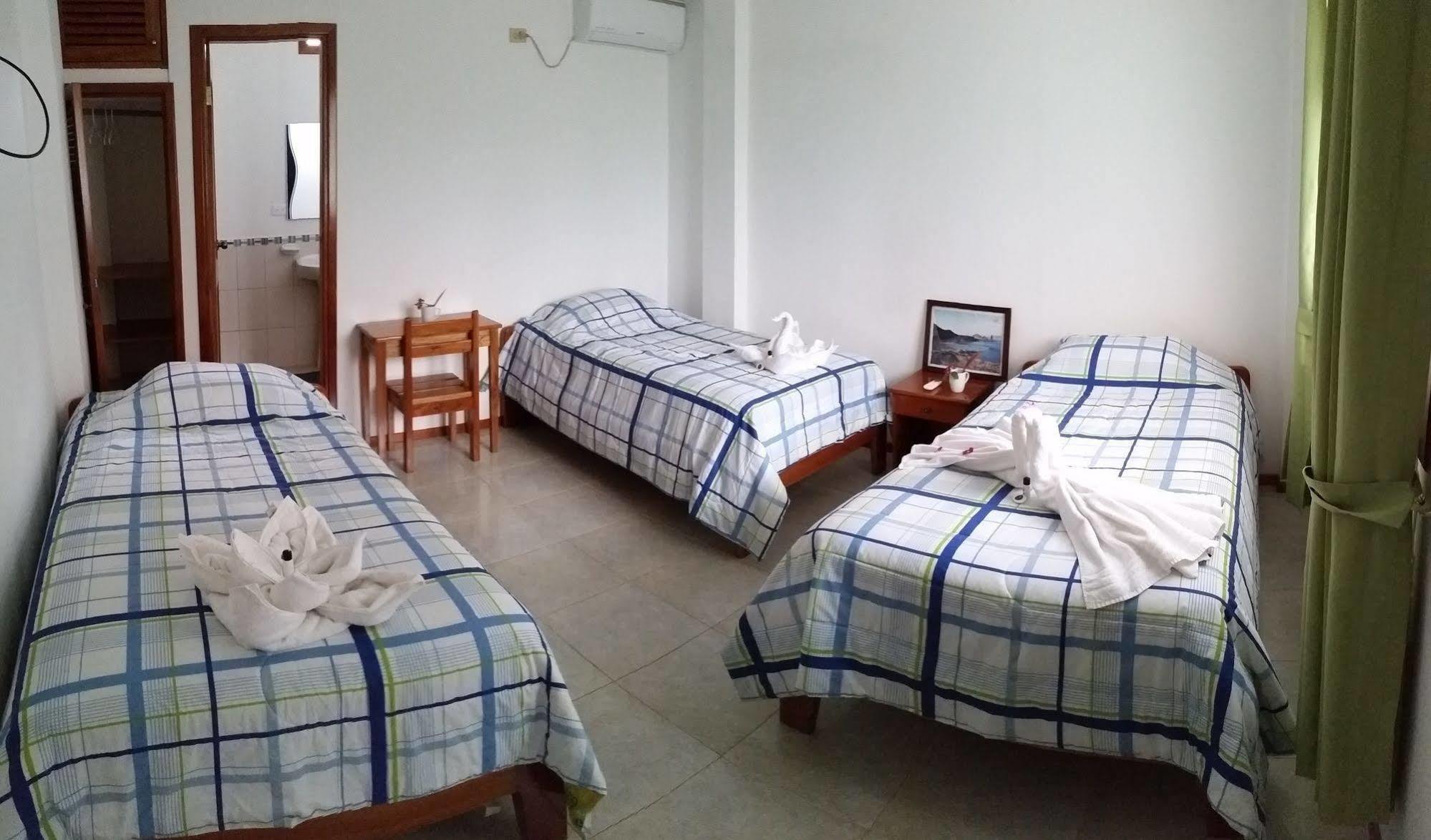 Hostal White House Galapagos Puerto Ayora  Exteriér fotografie