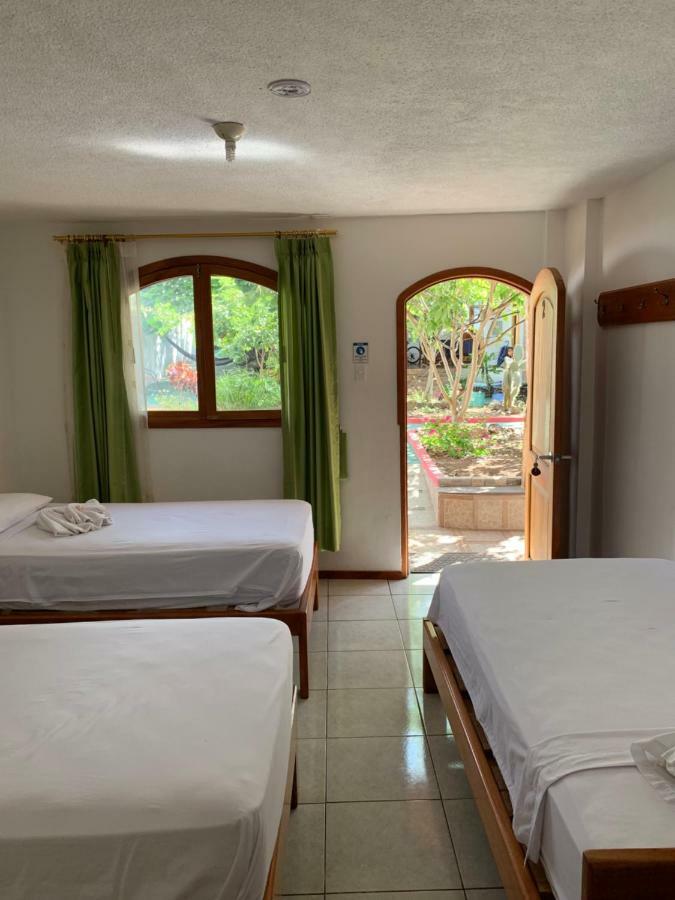 Hostal White House Galapagos Puerto Ayora  Exteriér fotografie